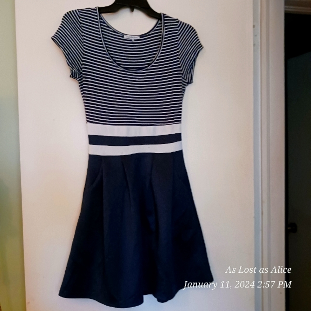 Charlotte Ruse dress size med navy white
